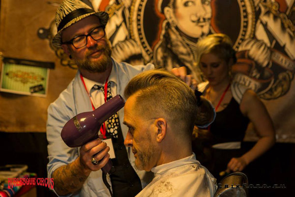 barbershop De Snorrensalon at the International Burlesque Circus - the Once Upon A Time edition