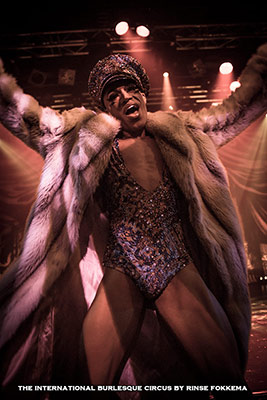 Luminous Pariah at the International Burlesque Circus, the Old Hollywood Glam edition