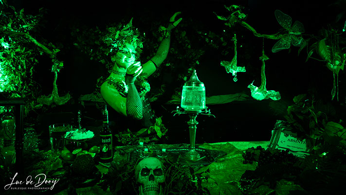Medusa Absinthefairy at the Beastilicious Halloween edition of the International Burlesque Circus in Utrecht produced by Boudoir Noir