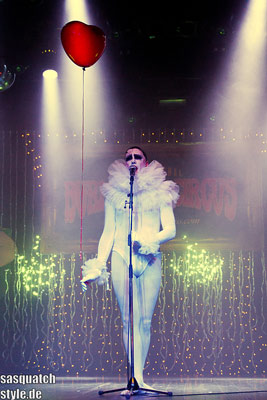Mr Pustra boylesque at The International Burlesque Circus - The Glamour edition