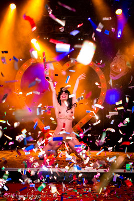 Las Vegas award winnar Koko La Douce with her burlesqueshow at the International Burlesque Circus