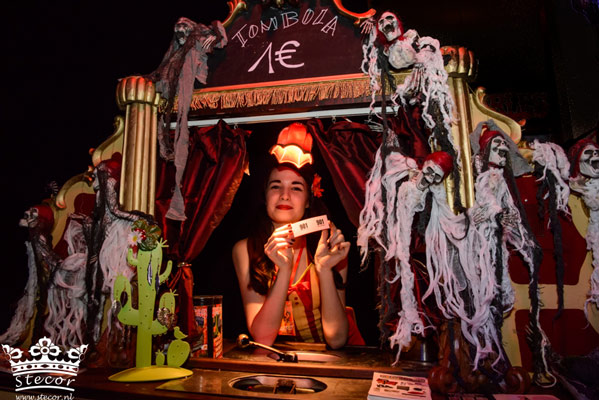 the charity tombola at the  Dead Wild West Halloween edition of the International Burlesque Circus - Hollands most spectacular burlesque event!