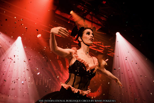 Boudoir Noir presents the International Burlesque Circus - the Birds of Paradise edition 2022 - burlesquedoll